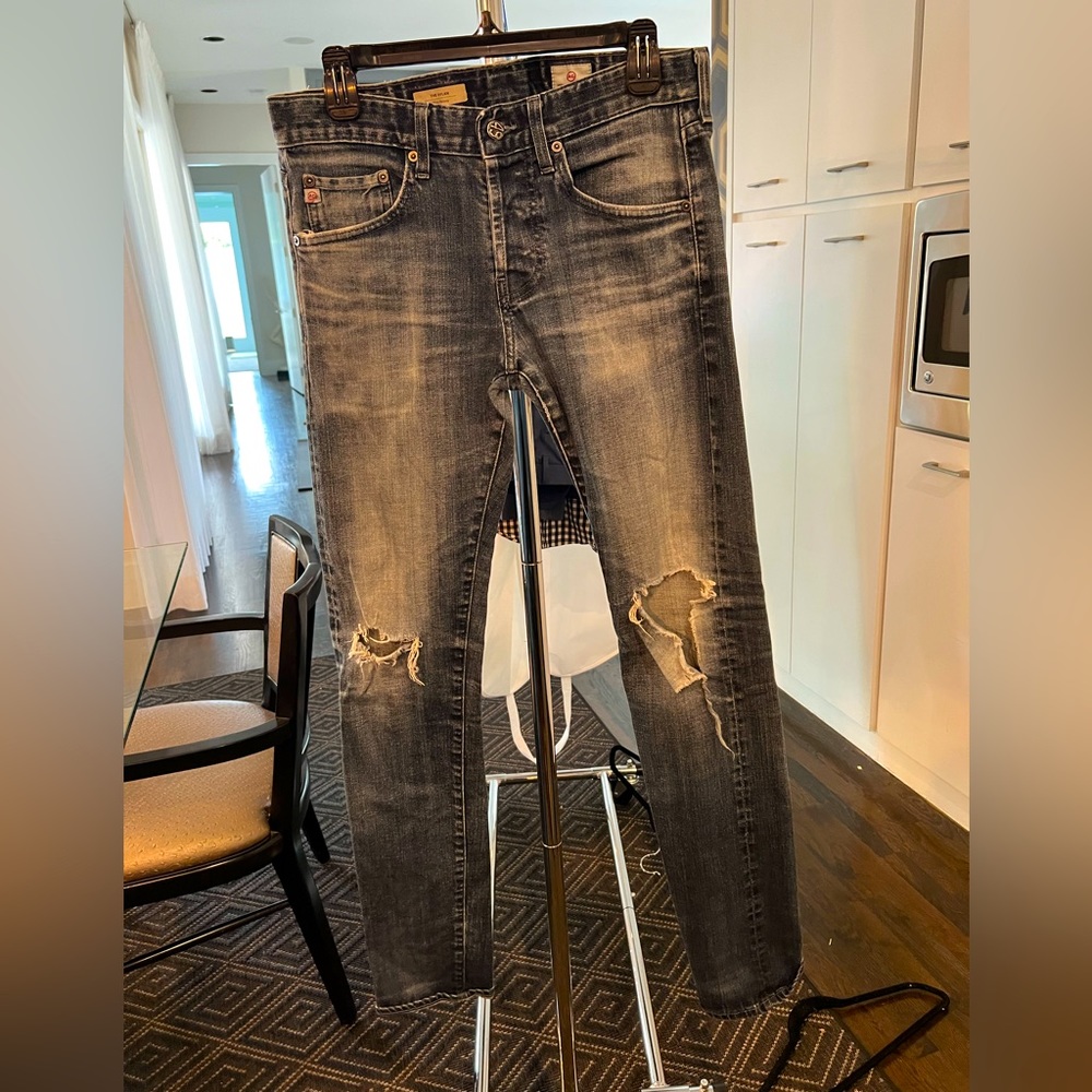 AG distressed men’s jean.  Super soft.  Size 31